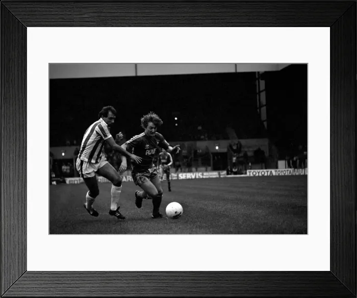 Framed Print : English League Division One match. Stoke City 2 v Ipswich Town 0 Framed Print : English League Division One match. Stoke City 2 v Ipswich Town 0