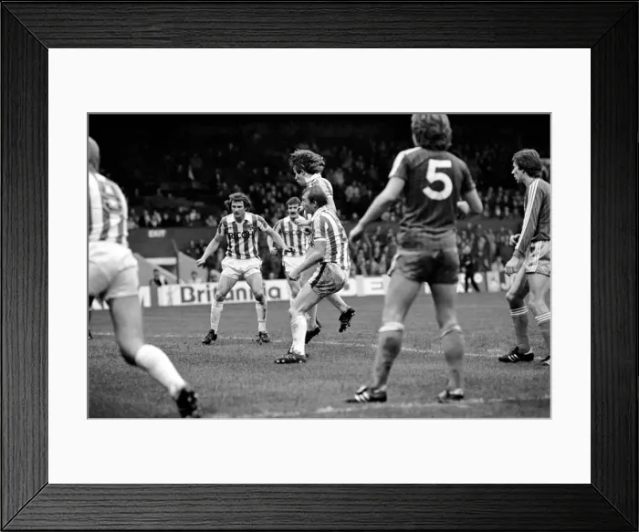 Framed Print : English League Division One match. Stoke City 2 v Ipswich Town 0. November 1981 MF04-26