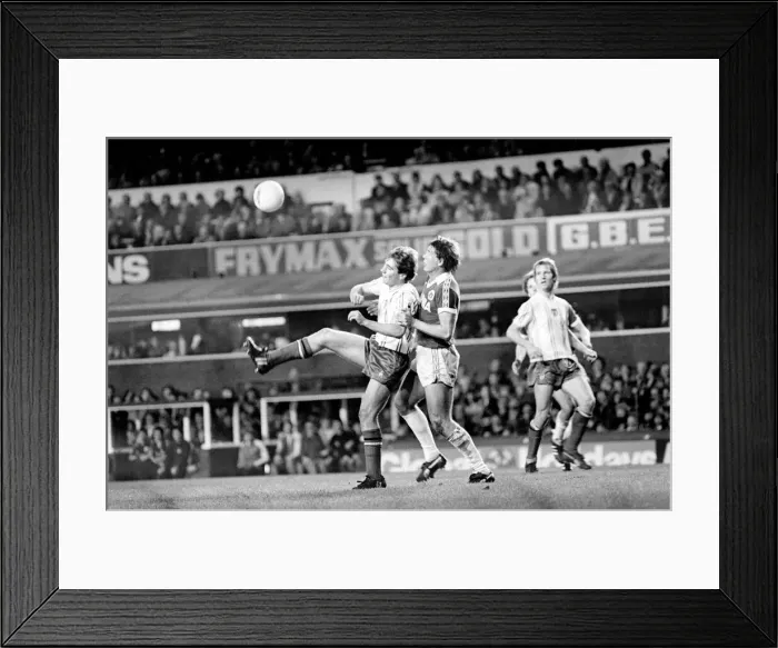 Framed Print : English League Division One match at Goodison Park. Everton 1 v Sunderland 2