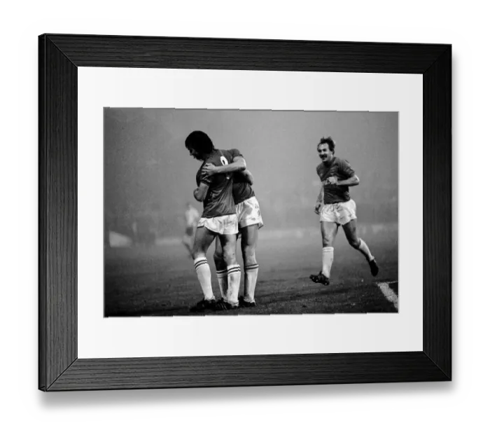 Framed Print : English League Division One match. Tottenham Hotspur 1 v West Bromwich Albion 2