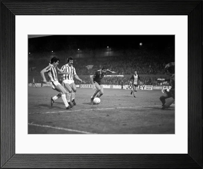 Framed Print : English League Division One match. Stoke City 0 v Southampton 2 Framed Print : English League Division One match. Stoke City 0 v Southampton 2
