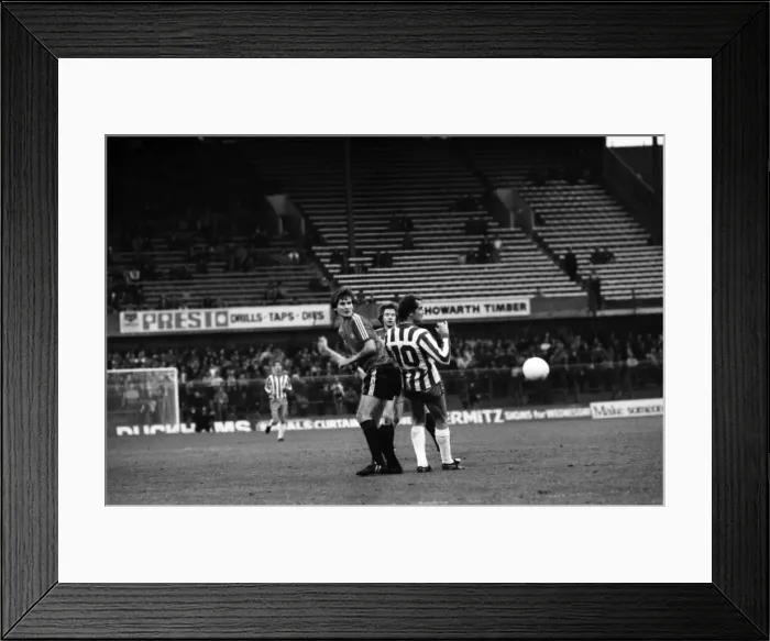 Framed Print : English League Division Two match. Sheffield Wednesday 1 v Queens Park Rangers 3