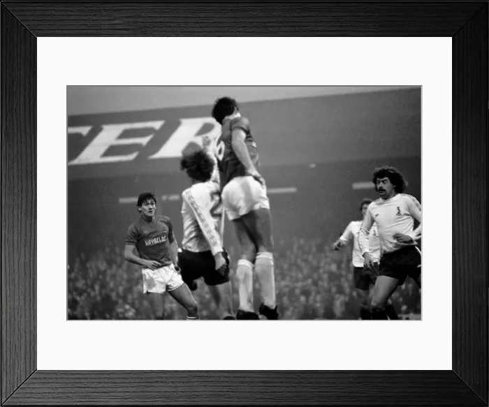 Framed Print : English League Division One match. Tottenham Hotspur 1 v West Bromwich Albion 2