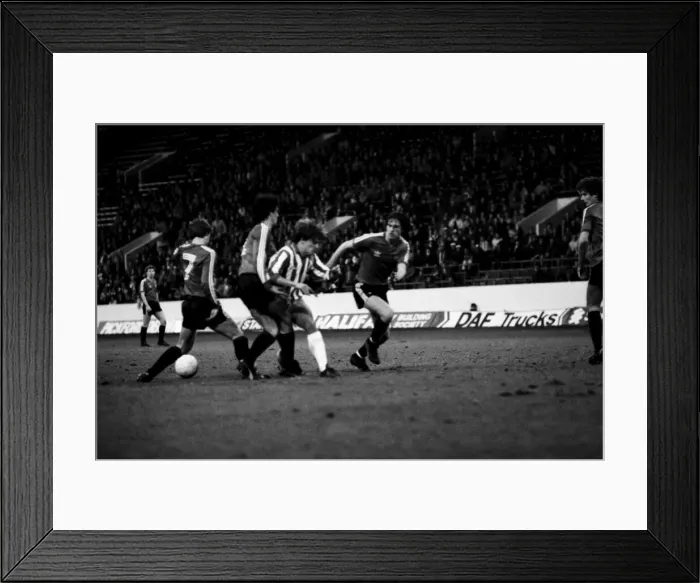 Framed Print : English League Division Two match. Sheffield Wednesday 1 v Queens Park Rangers 3 Framed Print : English League Division Two match. Sheffield Wednesday 1 v Queens Park Rangers 3