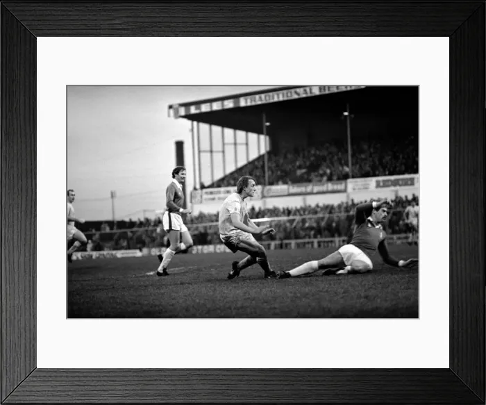 Framed Print : English League Division Two match. Oldham Athletic 1 v Chelsea 0 Framed Print : English League Division Two match. Oldham Athletic 1 v Chelsea 0