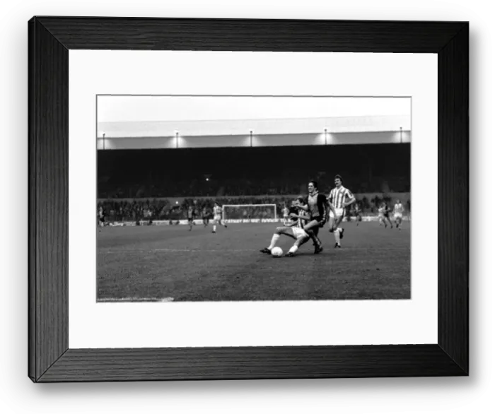Framed Print : English League Division One match. Stoke City 0 v Southampton 2 Framed Print : English League Division One match. Stoke City 0 v Southampton 2
