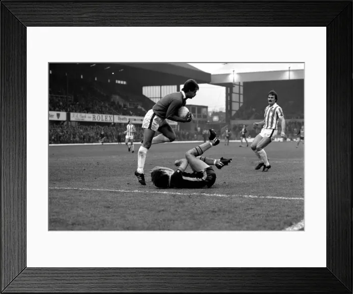 Framed Print : English League Division One match. Stoke City 0 v Southampton 2 Framed Print : English League Division One match. Stoke City 0 v Southampton 2