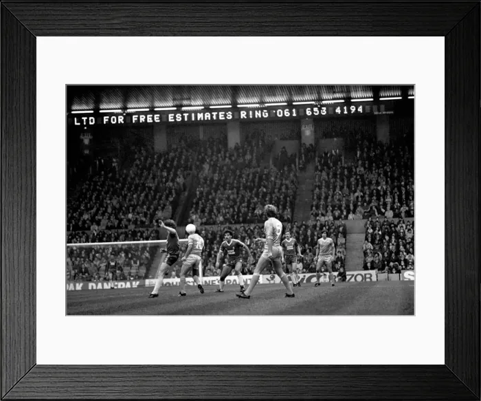 Framed Print : English League Division One match at Maine Road. Manchester City 3 v Middlesbrough 2 Framed Print : English League Division One match at Maine Road. Manchester City 3 v Middlesbrough 2