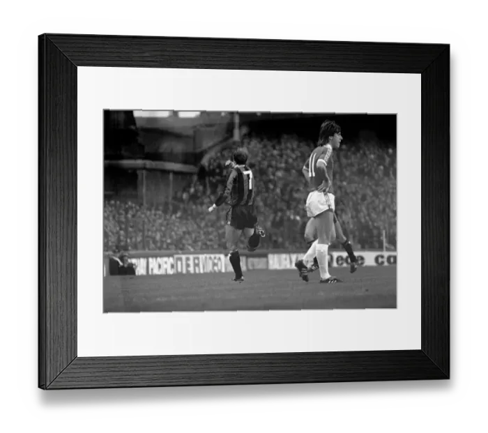 Framed Print : Everton 0 v Manchester City 1. Division 1 Football October 1981 MF04-11-055