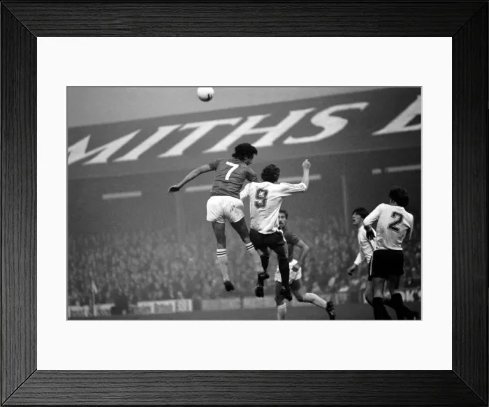 Framed Print : English League Division One match. Tottenham Hotspur 1 v West Bromwich Albion 2