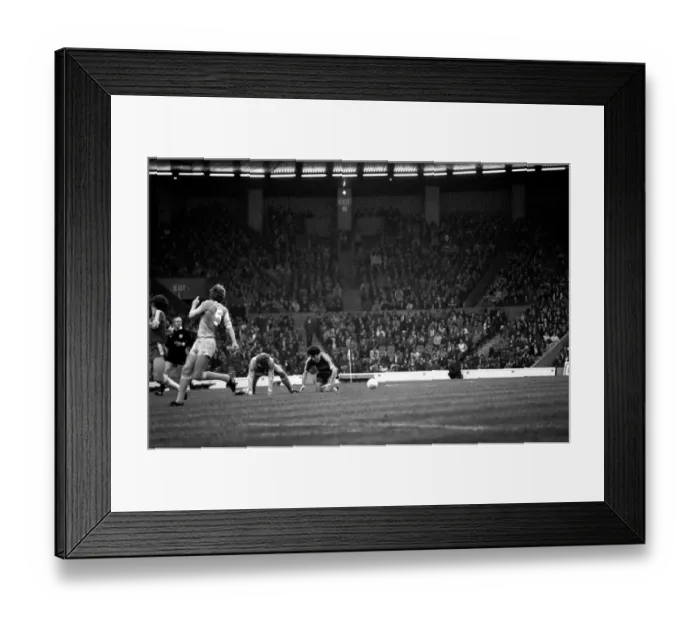 Framed Print : English League Division One match at Maine Road. Manchester City 3 v Middlesbrough 2 Framed Print : English League Division One match at Maine Road. Manchester City 3 v Middlesbrough 2