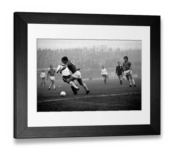 Framed Print : English League Division One match. Tottenham Hotspur 1 v West Bromwich Albion 2