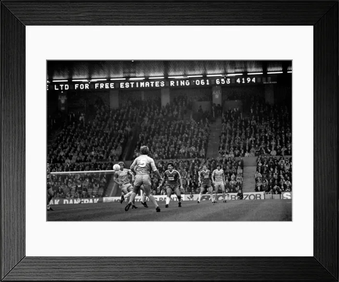 Framed Print : English League Division One match at Maine Road. Manchester City 3 v Middlesbrough 2 Framed Print : English League Division One match at Maine Road. Manchester City 3 v Middlesbrough 2