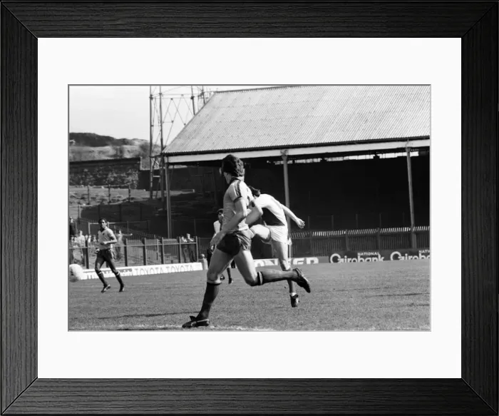 Framed Print : Blackburn Rovers 1 v. Watford 2. April 1982 MF06-29-044 Local Caption Division 1 Framed Print : Blackburn Rovers 1 v. Watford 2. April 1982 MF06-29-044 Local Caption Division 1