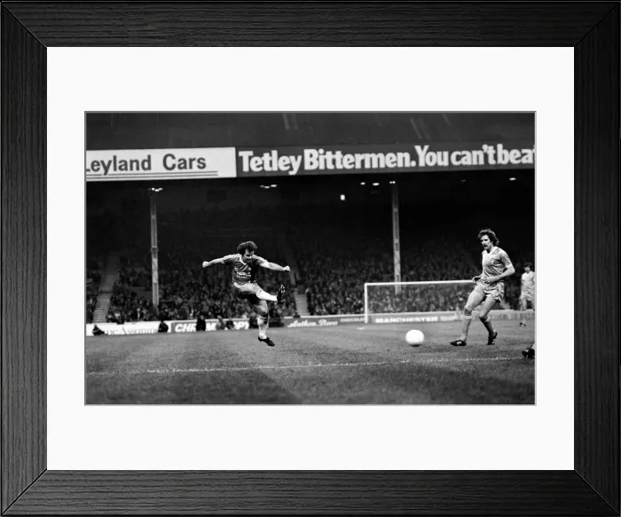 Framed Print : English League Division One match at Maine Road. Manchester City 3 v Middlesbrough 2 Framed Print : English League Division One match at Maine Road. Manchester City 3 v Middlesbrough 2