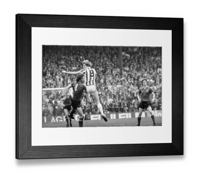 Framed Print : Stoke City 2 v. Sunderland 0. Division One Football. April 1981 MF02-18-070 Framed Print : Stoke City 2 v. Sunderland 0. Division One Football. April 1981 MF02-18-070