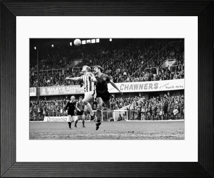 Framed Print : Stoke City 2 v. Sunderland 0. Division One Football. April 1981 MF02-18-064 Framed Print : Stoke City 2 v. Sunderland 0. Division One Football. April 1981 MF02-18-064