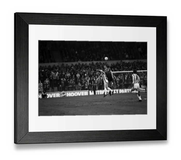 Framed Print : Stoke City 2 v. Sunderland 0. Division One Football. April 1981 MF02-18-017 Framed Print : Stoke City 2 v. Sunderland 0. Division One Football. April 1981 MF02-18-017