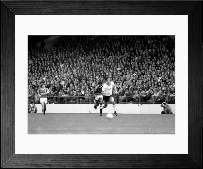 Framed Print : Nottingham Forest 0 v. Liverpool 0. Division Two Football. April 1981 MF02-16-040 Framed Print : Nottingham Forest 0 v. Liverpool 0. Division Two Football. April 1981 MF02-16-040