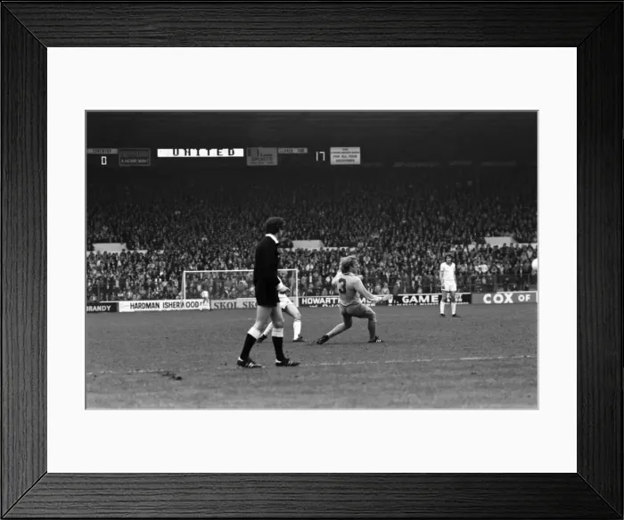 Framed Print : Leeds United 3 v. Coventry 0. Division 1 Football. April 1981 MF02-11-068