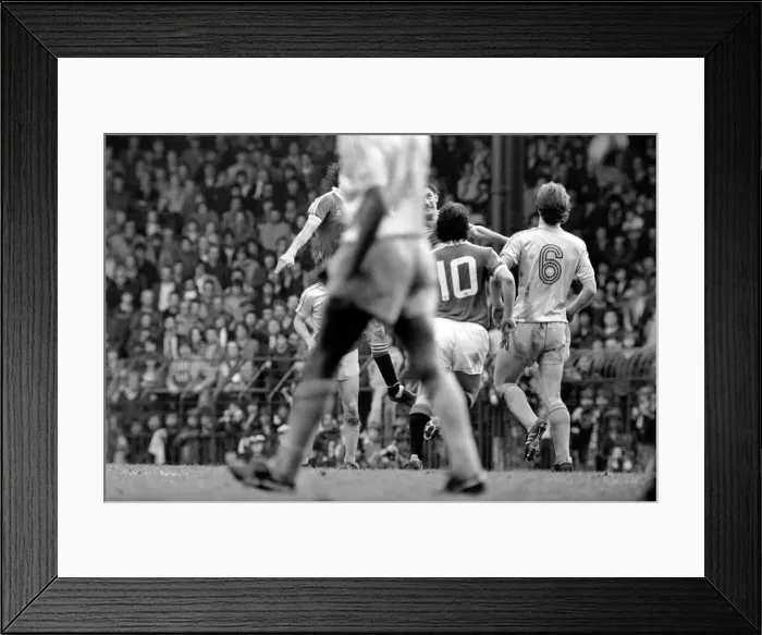 Framed Print : Manchester United 1 v. Crystal Palace 0. Division One Football. April 1981 MF02-12-056 Framed Print : Manchester United 1 v. Crystal Palace 0. Division One Football. April 1981 MF02-12-056