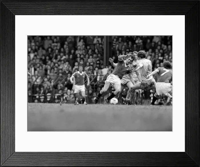 Framed Print : Manchester United 1 v. Crystal Palace 0. Division One Football. April 1981 MF02-12-045 Framed Print : Manchester United 1 v. Crystal Palace 0. Division One Football. April 1981 MF02-12-045