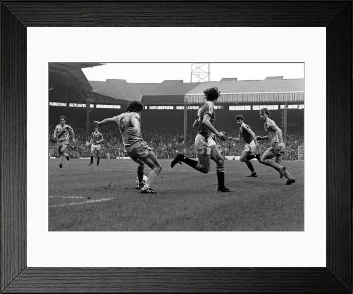 Framed Print : Manchester United 1 v. Crystal Palace 0. Division One Football. April 1981 MF02-12 Framed Print : Manchester United 1 v. Crystal Palace 0. Division One Football. April 1981 MF02-12