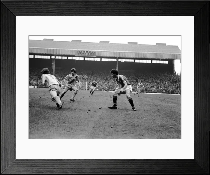 Framed Print : Manchester United 1 v. Crystal Palace 0. Division One Football. April 1981 MF02-12-066 Framed Print : Manchester United 1 v. Crystal Palace 0. Division One Football. April 1981 MF02-12-066