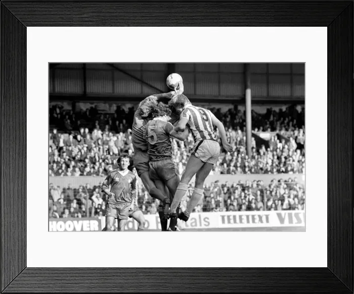 Framed Print : Stoke City 0 v. Birmingham City 0. Division One Football. March 1981 MF02-10-019 Framed Print : Stoke City 0 v. Birmingham City 0. Division One Football. March 1981 MF02-10-019