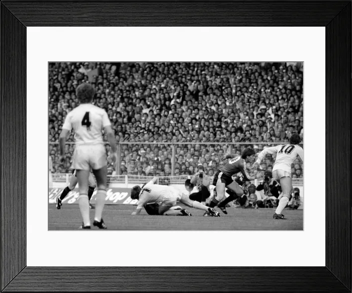 Framed Print : English FA Cup Final at Wembley Stadium. Tottenham Hotspur 1 v Queens Park Rangers 1 Framed Print : English FA Cup Final at Wembley Stadium. Tottenham Hotspur 1 v Queens Park Rangers 1