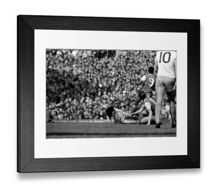 Framed Print : English League Division One match at Highbury. Arsenal 2 v West Ham United 0 Framed Print : English League Division One match at Highbury. Arsenal 2 v West Ham United 0