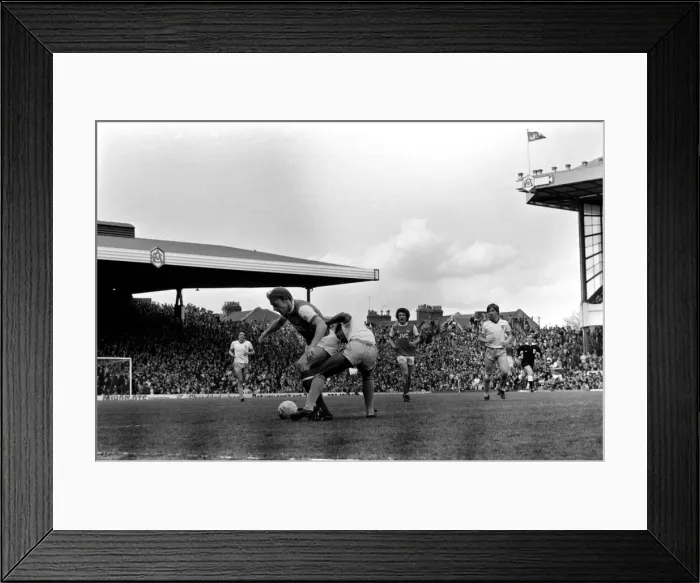 Framed Print : English League Division One match at Highbury. Arsenal 2 v West Ham United 0 Framed Print : English League Division One match at Highbury. Arsenal 2 v West Ham United 0