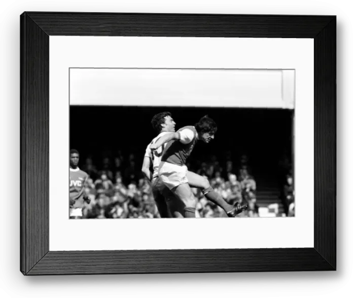 Framed Print : English League Division One match at Highbury. Arsenal 2 v West Ham United 0 Framed Print : English League Division One match at Highbury. Arsenal 2 v West Ham United 0