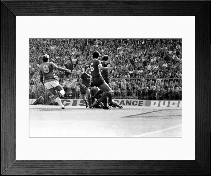 Framed Print : English League Division One match at St. Andrews. Birmingham City 1 v Liverpool 1 Framed Print : English League Division One match at St. Andrews. Birmingham City 1 v Liverpool 1