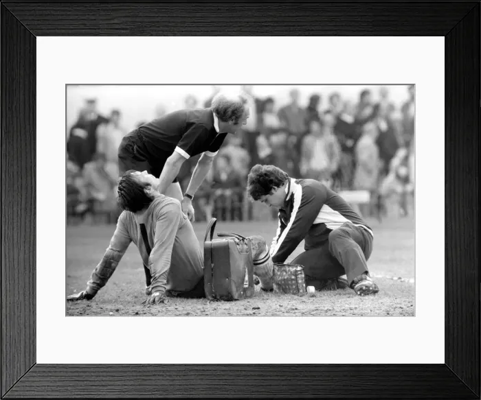 Framed Print : English League Division One match at Highbury. Arsenal 4 v Aston Villa 3