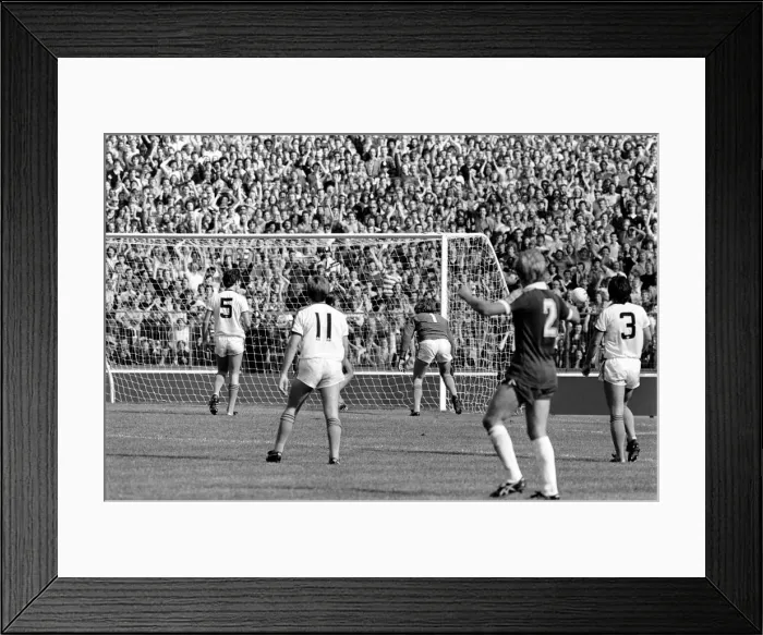Framed Print : English League Division Two match at Stamford Bridge. Chelsea 0 v West Ham United 1 Framed Print : English League Division Two match at Stamford Bridge. Chelsea 0 v West Ham United 1