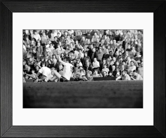 Framed Print : English League Division One match at Highbury. Arsenal 4 v Aston Villa 3 Framed Print : English League Division One match at Highbury. Arsenal 4 v Aston Villa 3