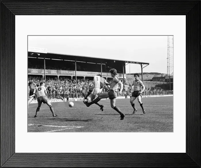 Framed Print : Blackburn Rovers 1 v. Watford 2. April 1982 MF06-29-005 Local Caption Division 1 Framed Print : Blackburn Rovers 1 v. Watford 2. April 1982 MF06-29-005 Local Caption Division 1