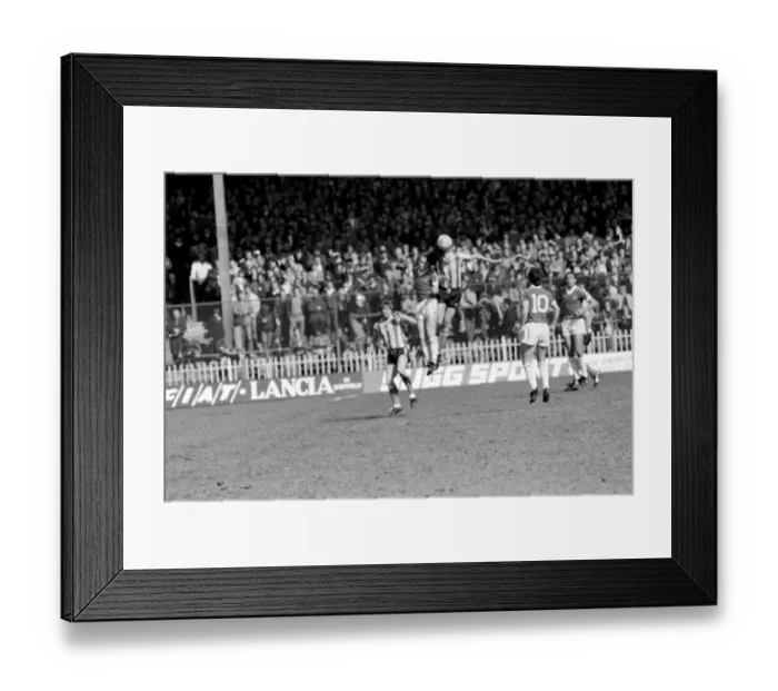 Framed Print : Sheffield United 1 v. Bury 1. April 1982 MF06-27-005 Local Caption Division 4