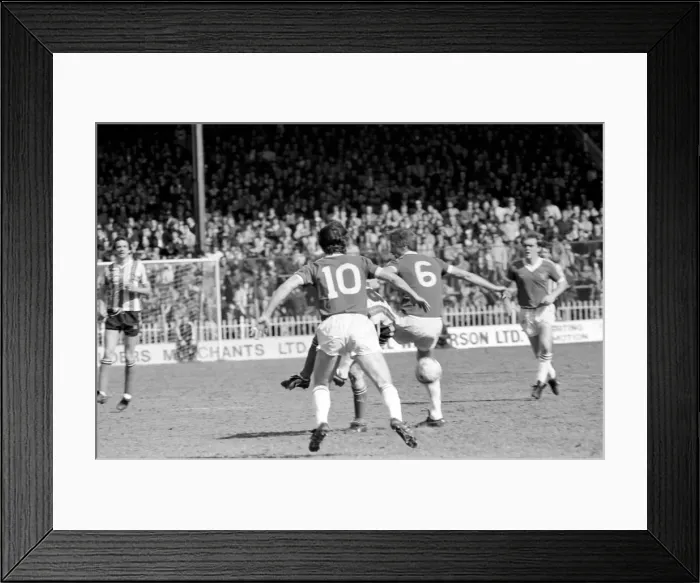 Framed Print : Sheffield United 1 v. Bury 1. April 1982 MF06-27-013 Local Caption Division 4 Framed Print : Sheffield United 1 v. Bury 1. April 1982 MF06-27-013 Local Caption Division 4