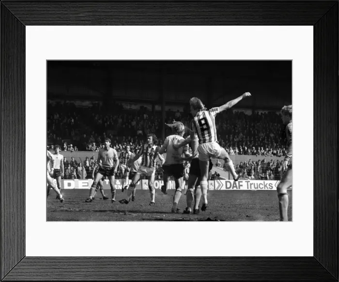 Framed Print : Stoke 0 v. Sunderland 1. April 1982 MF06-28-010 Local Caption Division 1 Football Framed Print : Stoke 0 v. Sunderland 1. April 1982 MF06-28-010 Local Caption Division 1 Football