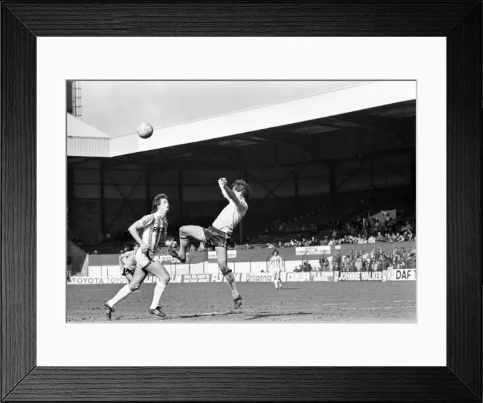 Framed Print : Stoke 0 v. Sunderland 1. April 1982 MF06-28-033 Local Caption Division 1 Football Framed Print : Stoke 0 v. Sunderland 1. April 1982 MF06-28-033 Local Caption Division 1 Football