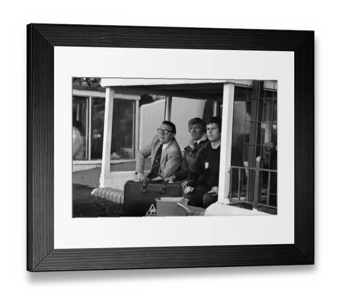 Framed Print : Stoke 0 v. Sunderland 1. April 1982 MF06-28-008 Local Caption Division 1 Football