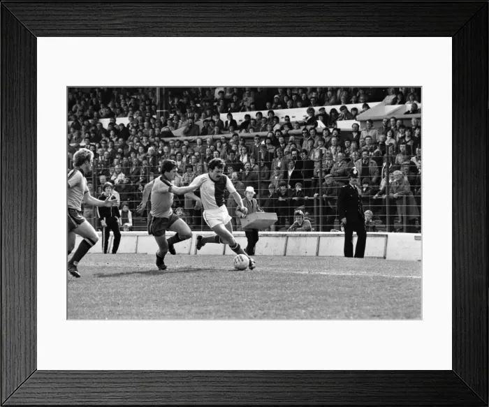 Framed Print : Blackburn Rovers 1 v. Watford 2. April 1982 MF06-29-032 Local Caption Division 1