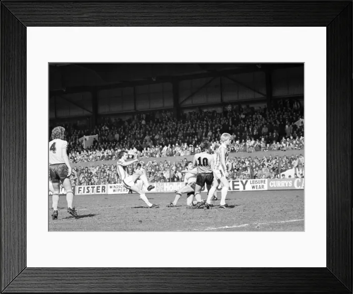 Framed Print : Stoke 0 v. Sunderland 1. April 1982 MF06-28-051 Local Caption Division 1 Football Framed Print : Stoke 0 v. Sunderland 1. April 1982 MF06-28-051 Local Caption Division 1 Football