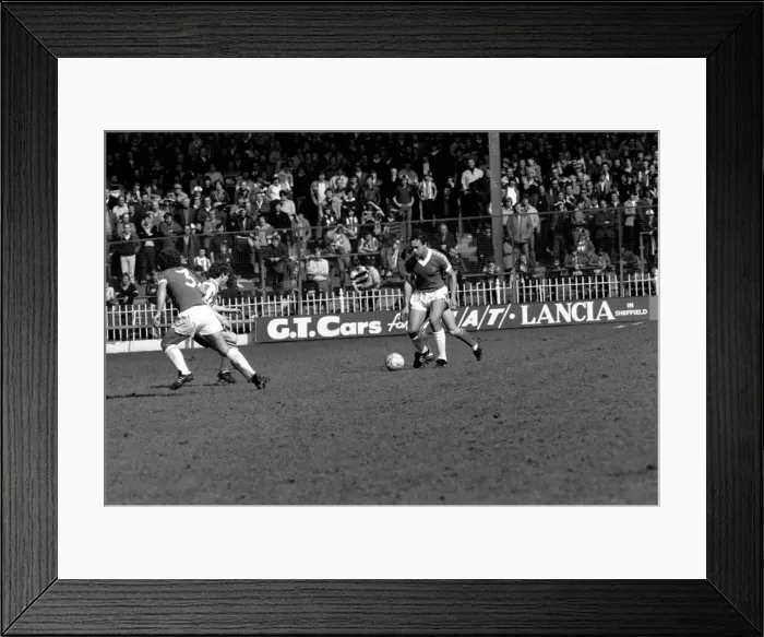 Framed Print : Sheffield United 1 v. Bury 1. April 1982 MF06-27-002 Local Caption Division 4