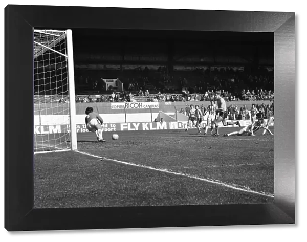 Stoke 0 v. Sunderland 1. April 1982 MF06-28-001 Local Caption Division 1 Football