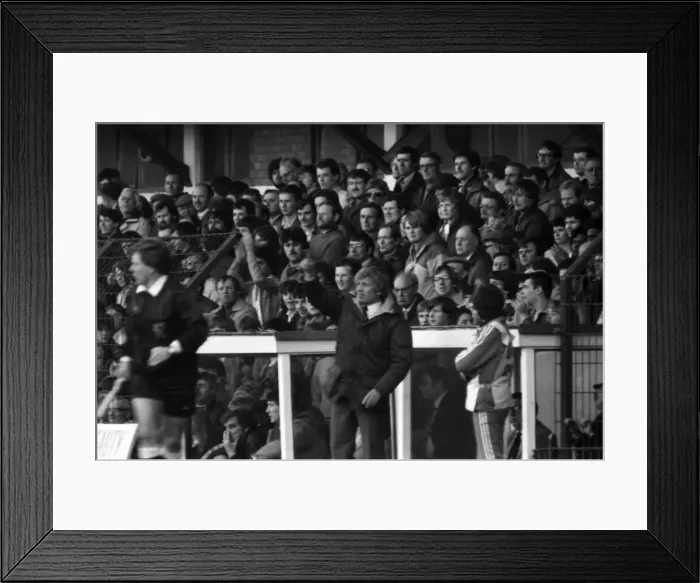 Framed Print : Stoke 0 v. Sunderland 1. April 1982 MF06-28-014 Local Caption Division 1 Football Framed Print : Stoke 0 v. Sunderland 1. April 1982 MF06-28-014 Local Caption Division 1 Football