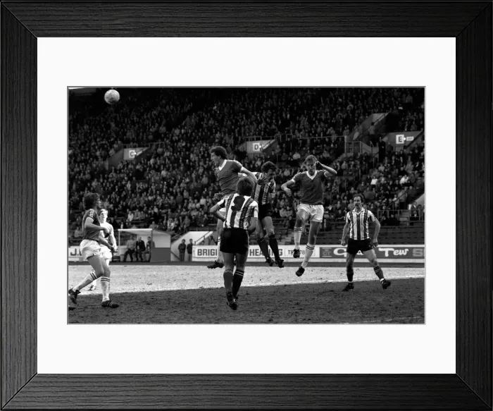 Framed Print : Sheffield United 1 v. Bury 1. April 1982 MF06-27-022 Local Caption Division 4