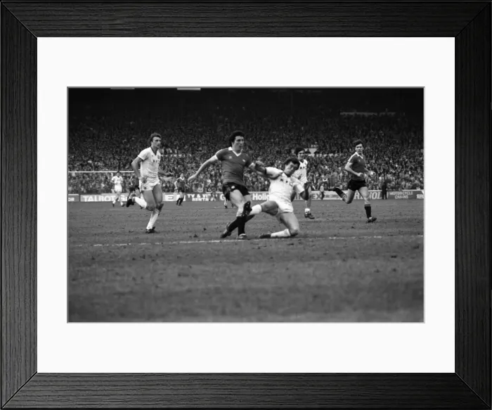 Framed Print : Leeds United 0 v. Manchester United 0. April 1982 MF06-22-055 Local Caption Framed Print : Leeds United 0 v. Manchester United 0. April 1982 MF06-22-055 Local Caption